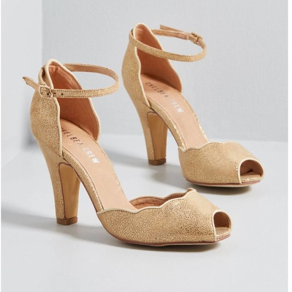 chelsea crew Shoes - Modcloth Chelsea Crew Scallop Your Alley Heel
